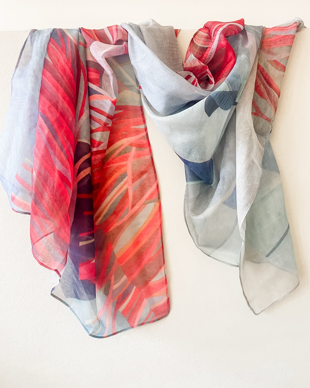 'Macrocarpa' artisan scarf
